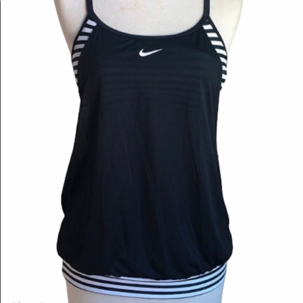NWT Nike Tank with build in sports bra S